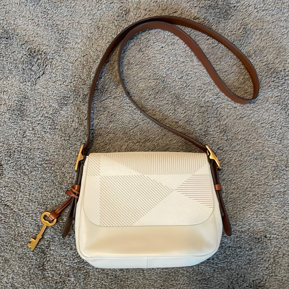 Fossil white & brown leather purse